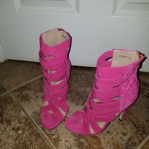 Fuchsia heels